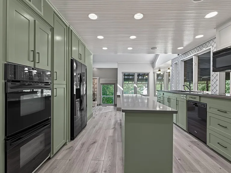 4301 Hyridge Dr — Photo 15