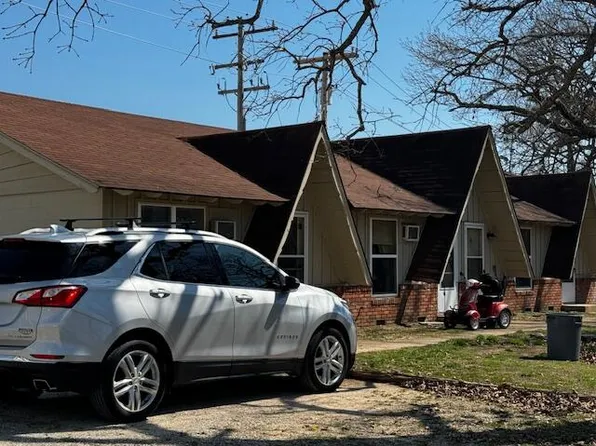 136 Apts Kimberling City Center Lane, Kimberling City, MO 65686