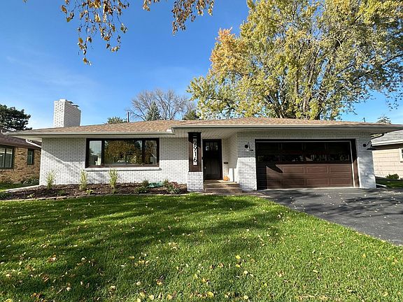 2nd image of 2916 Crestview Dr