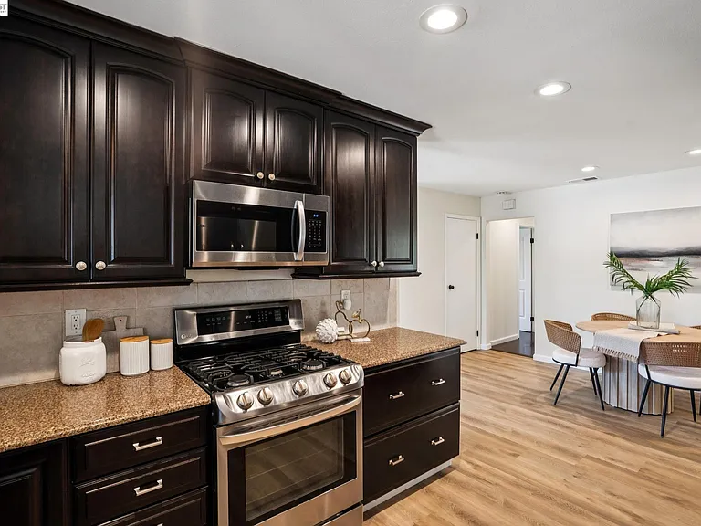 201 Ramon Pl — Photo 17