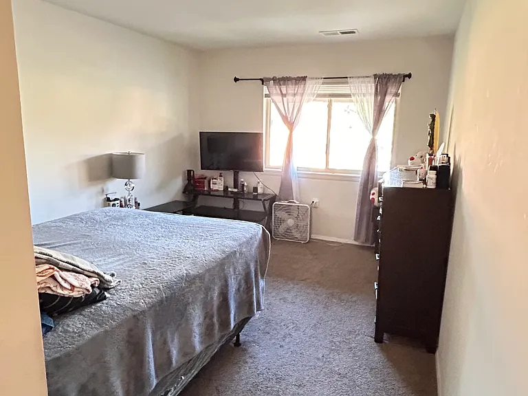 18802 Walkers Choice Rd #5 — Photo 8