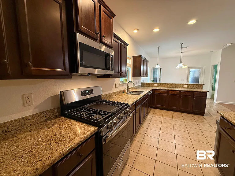 10720 Dunmore Dr — Photo 4