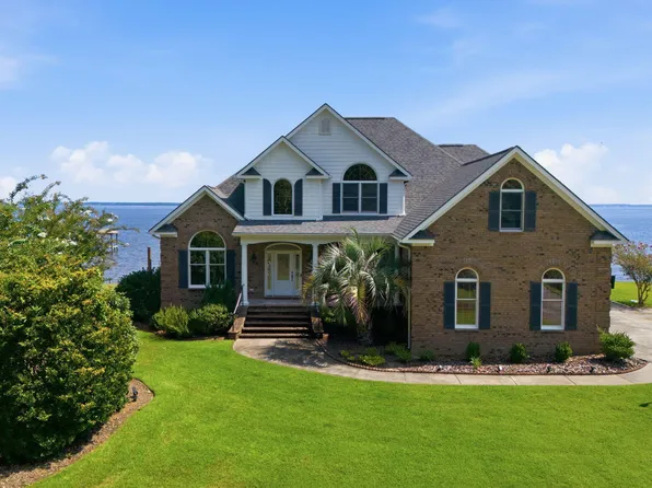 927 Stately Pines Road, New Bern, NC 28560