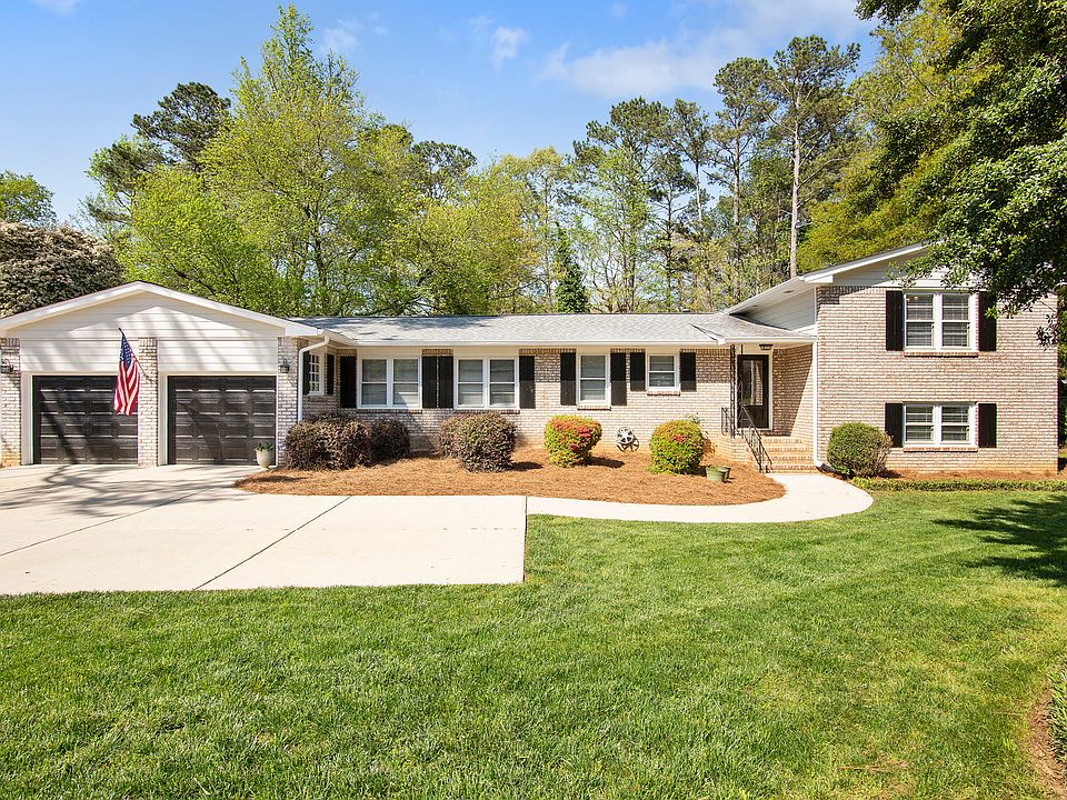 1st image of 2775 Idlewood Dr