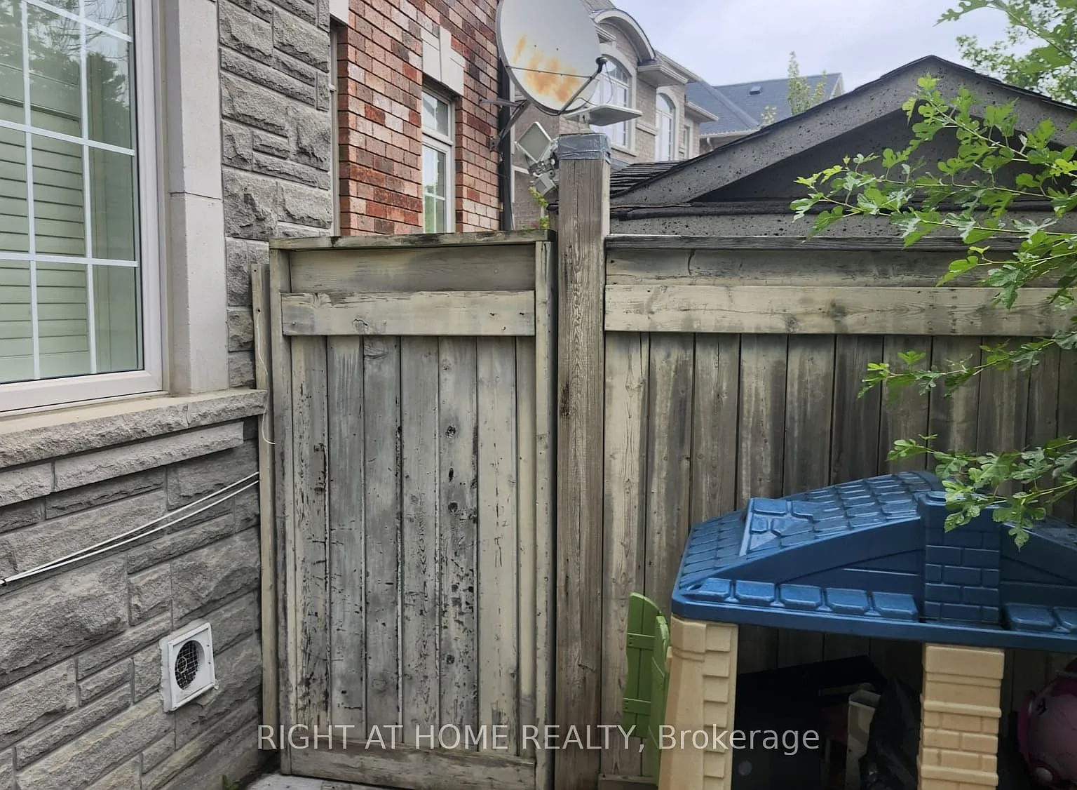 2 bed, $2,250 — Photo 2