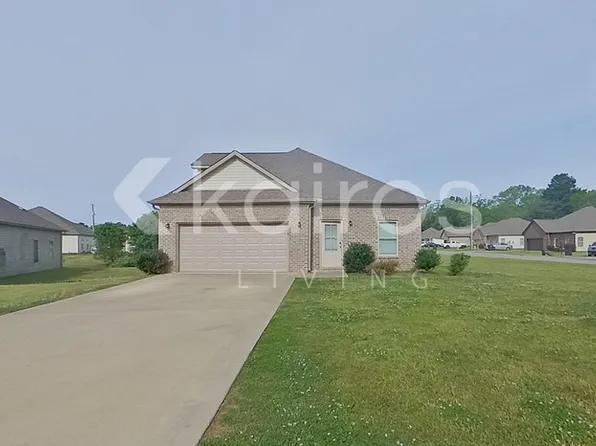 636 White Oak Cir, Lincoln, AL 35096