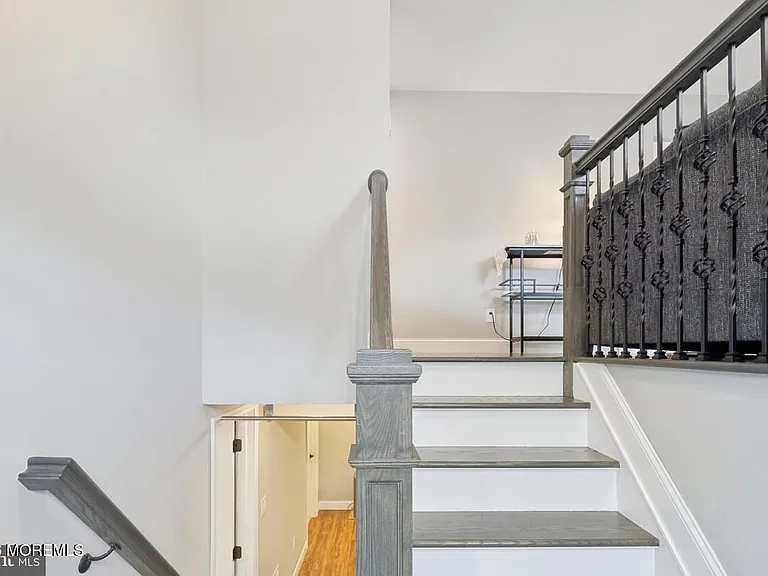 118 Darien Rd — Photo 16