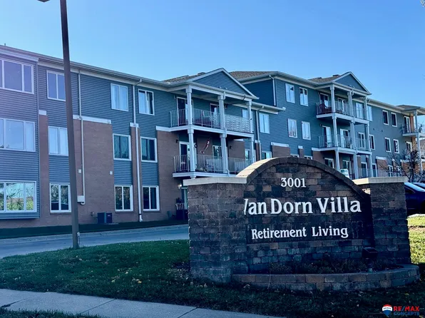 3001 S 51 Street Ct #329, Lincoln, NE 68506