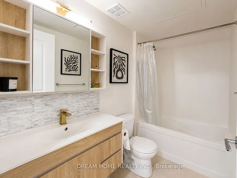 151 Upper Duke Cres #216 — Photo 5