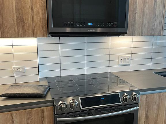 2nd image of 86 NW 35th St #105