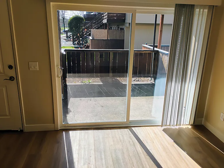 Pine Wild Apartments — Photo 15