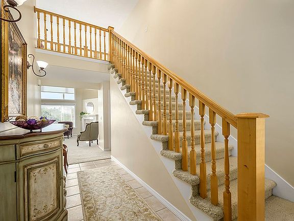4th image of 440 E Aspen Meadows Ct