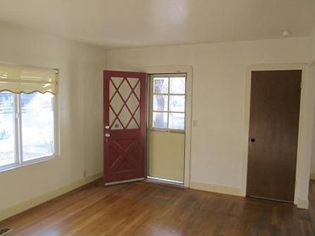 3rd image of 242 Maxwell Ave