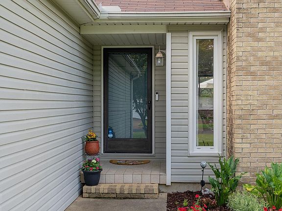 3rd image of 2204 Southpark Blvd SW
