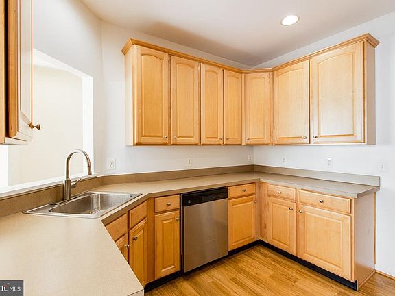 5th image of 10861 Krystal Ct