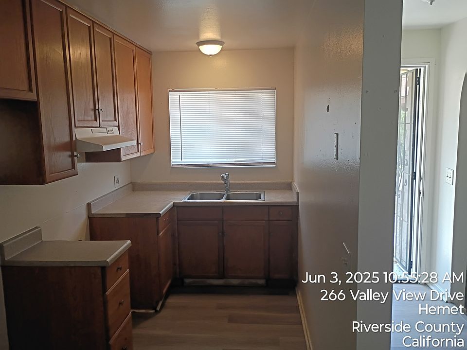 1st image of 266 N Valley View Dr