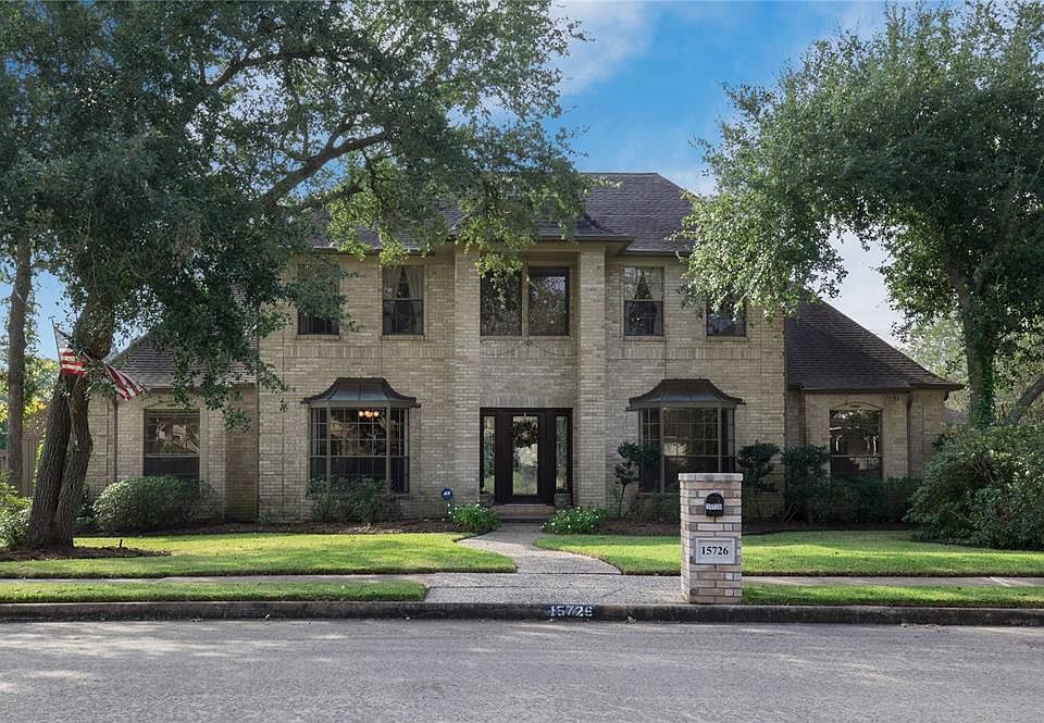 1st image of 15726 Brook Forest Dr