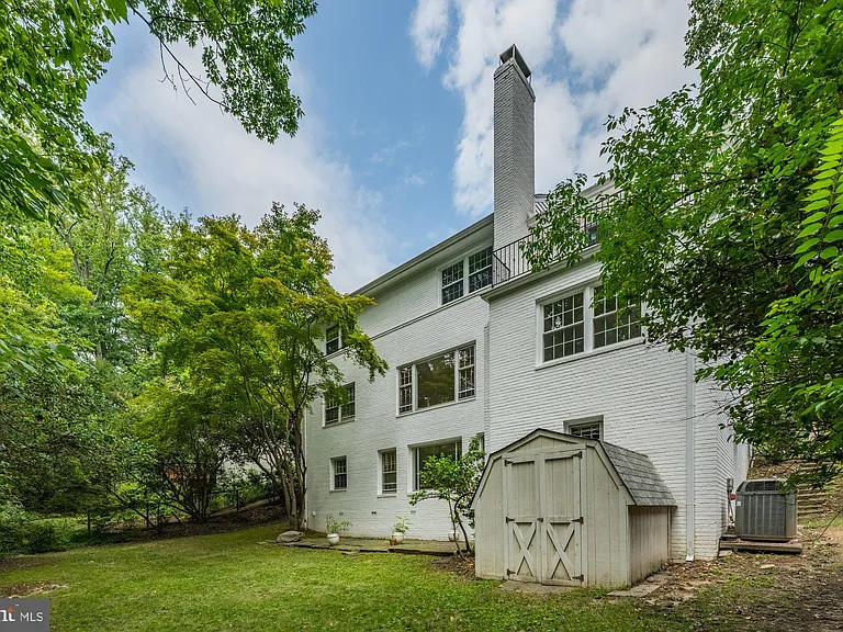 2816 Ellicott St NW — Photo 34