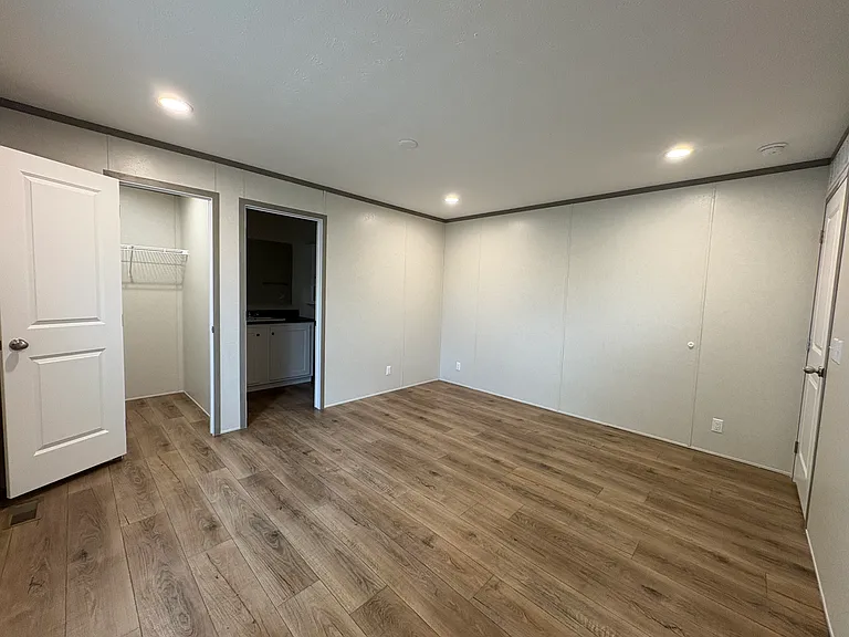 397 Melrose Ln — Photo 11