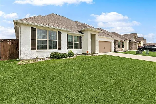 3890 Hummell Crest Rd — Photo 3