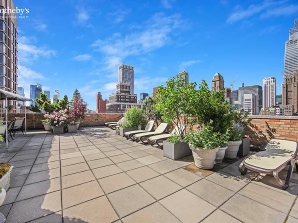 10 Park Avenue image 8 of 13