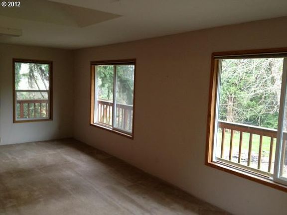 5th image of 431 SE 24th Ave