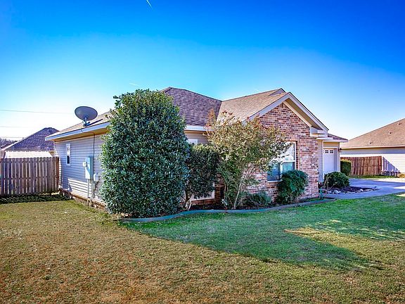 2nd image of 109 Tamarack Ct