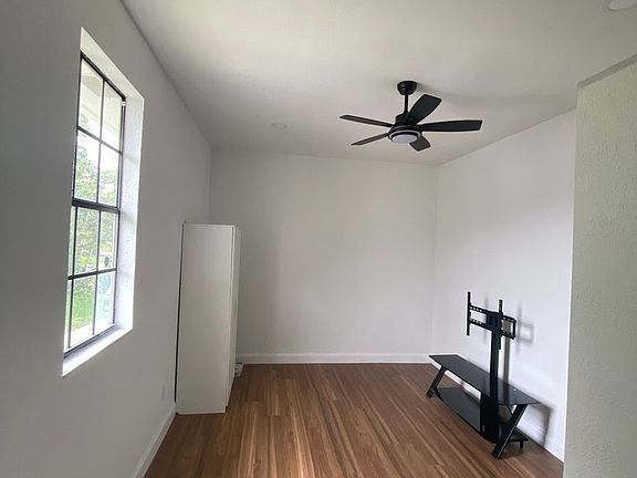 2nd image of 7226 San Castle Blvd