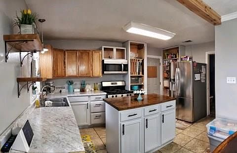 1st image of 150 E Twickenham Trl