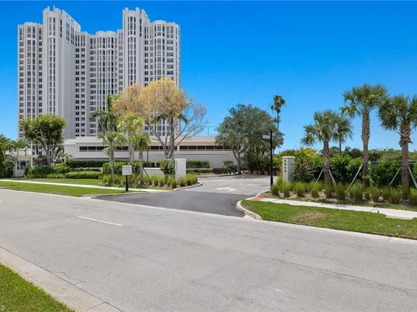 6849 Grenadier Blvd APT 201, Naples, FL 34108