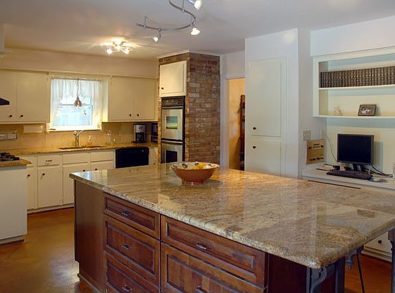 Island in kitchen