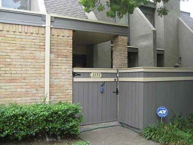 1st image of 3121 Park Ln #1171