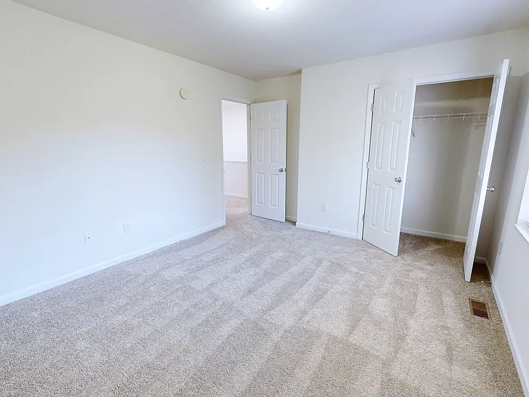 5 Stratford Dr #111 — Photo 16