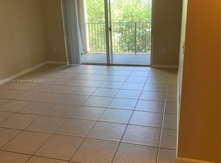Carrington, Coral Springs, FL 33073