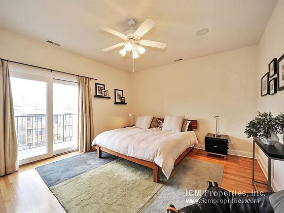 4th image of 3829 N Southport Ave #4M