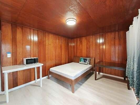 5th image of 852 Lakeview Ave APT 4
