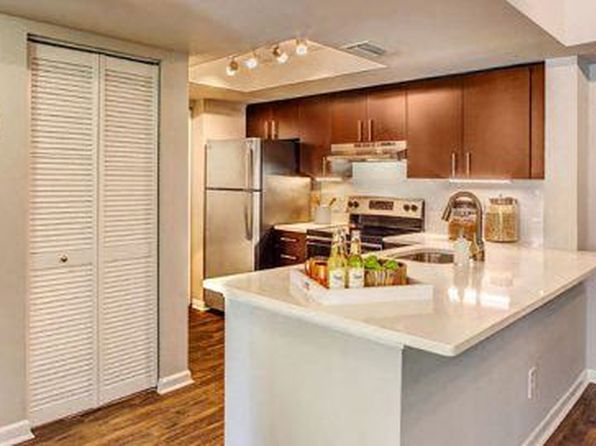 5881 Town Bay Dr #2-26