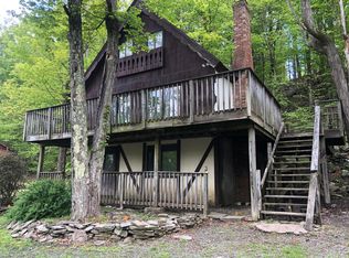 1637 Ridgeview Dr, Lake Ariel, PA 18436