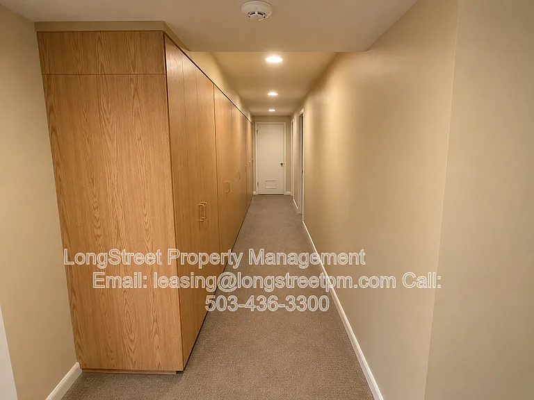 1243 SW Texas St — Photo 7