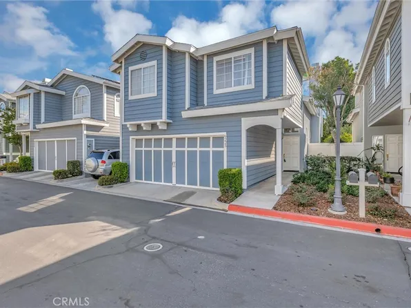 9225 Ventana Ln, North Hills, CA 91343