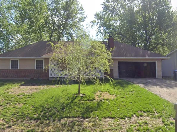 3418 SE Shorewood Dr, Topeka, KS 66605