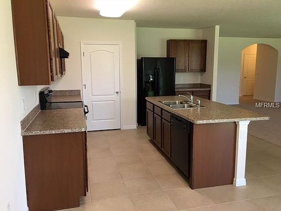 4th image of 572 Lake Cummings Way