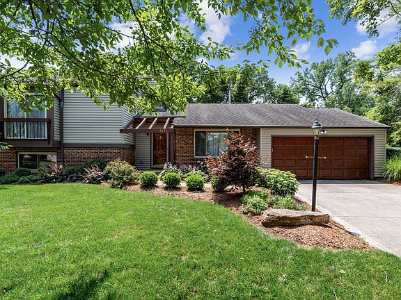 2nd image of 3225 Doreen Ct