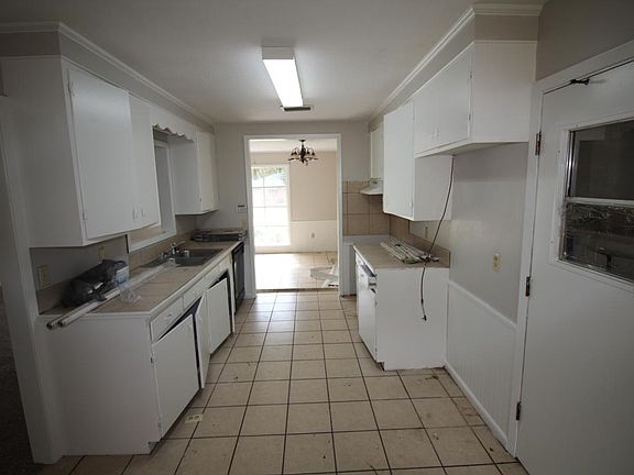 2nd image of 3168 Ponderosa Dr