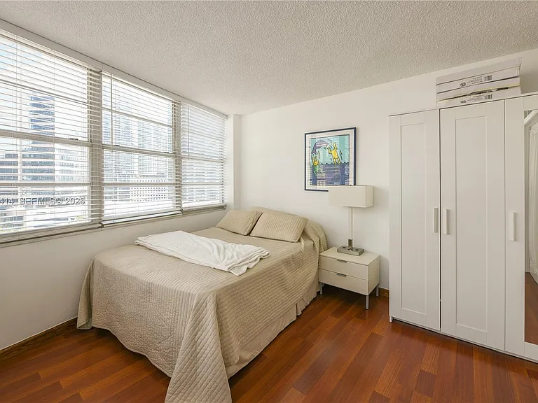801 Brickell Bay Dr #1462 — Photo 14
