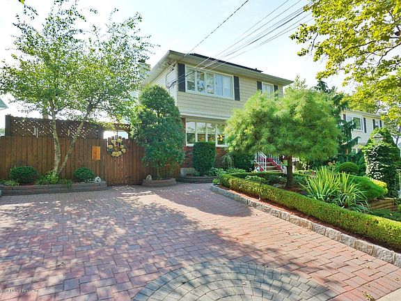 2nd image of 48 Sampson Ave