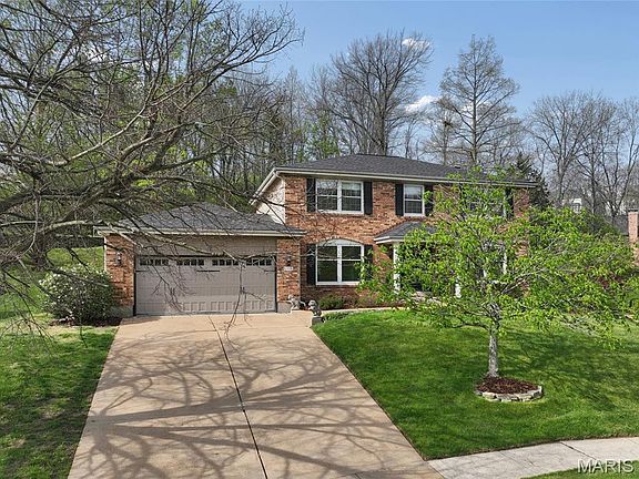 2nd image of 605 Waterford Ridge Ct