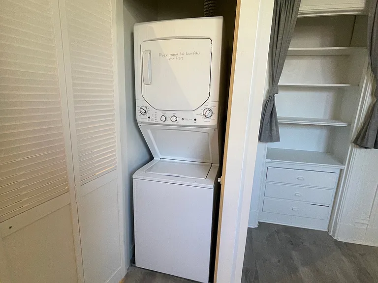 1430 Stockton St — Photo 18