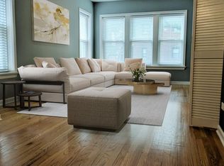 3739 W Argyle St APT 2, Chicago, IL 60625