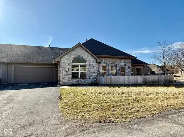 7437 Vineyard Dr, Fishers, IN 46038